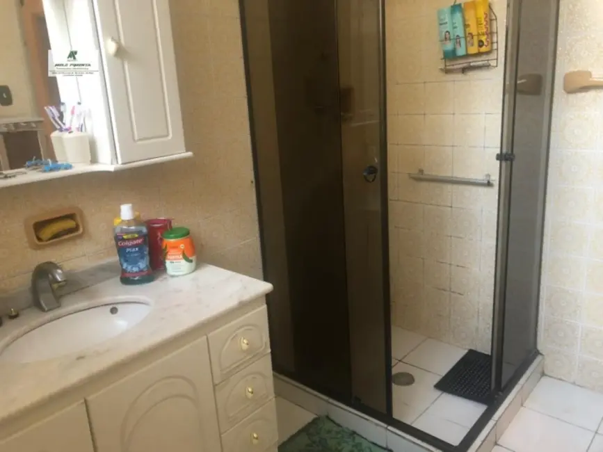 Casa com 3 quartos à venda e para alugar, 333m2 em Gonzaga, Santos - SP - imagem 9 Foto 9 de Casa com 3 quartos à venda e para alugar, 333m2 em Gonzaga, Santos - SP