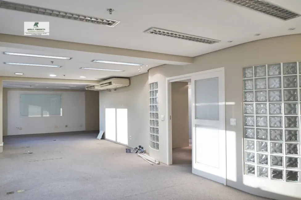 Foto 4 de Sala Comercial para alugar, 165m2 em Alphaville Industrial, Barueri - SP