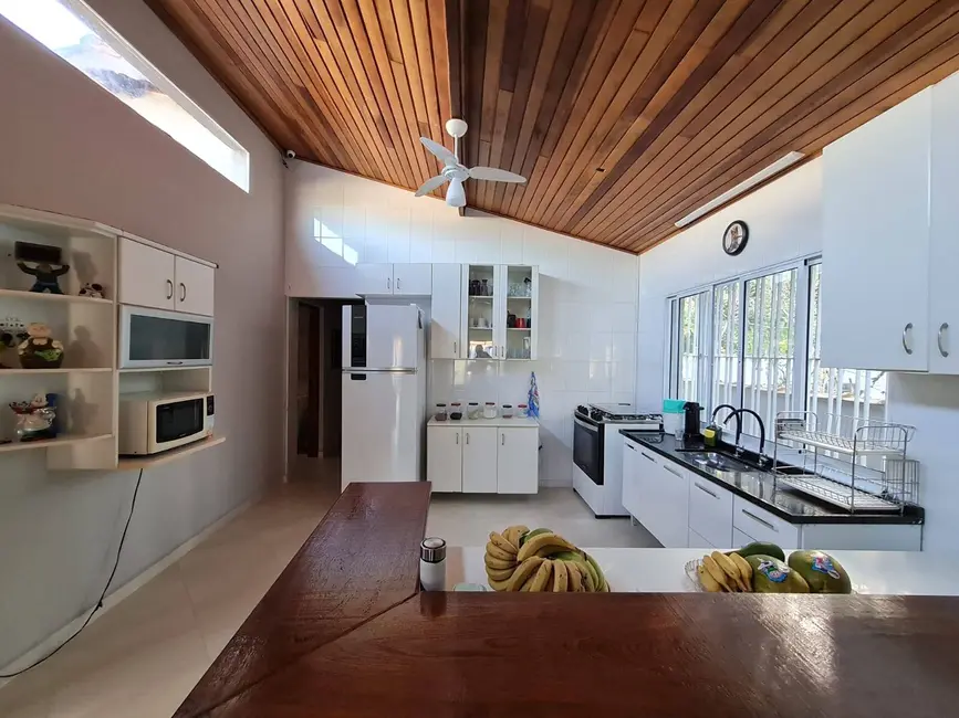 Foto 9 de Casa com 3 quartos à venda e para alugar, 500m2 em Bertioga - SP