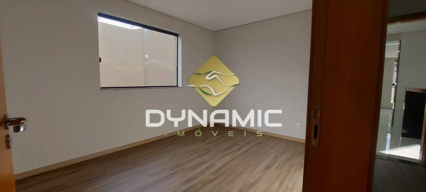 Casa com 4 quartos à venda, 360m2 em Planalto, Belo Horizonte - MG - imagem 5 Foto 5 de Casa com 4 quartos à venda, 360m2 em Planalto, Belo Horizonte - MG