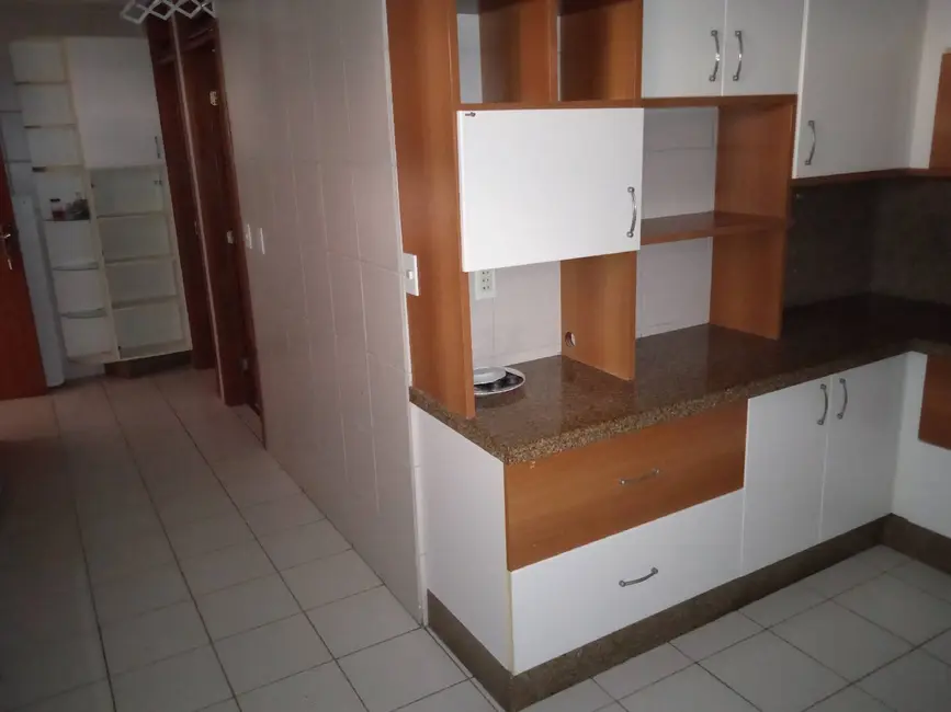 Apartamento com 3 quartos à venda, 147m2 em Ponta Verde, Maceio - AL - imagem 7 Foto 7 de Apartamento com 3 quartos à venda, 147m2 em Ponta Verde, Maceio - AL