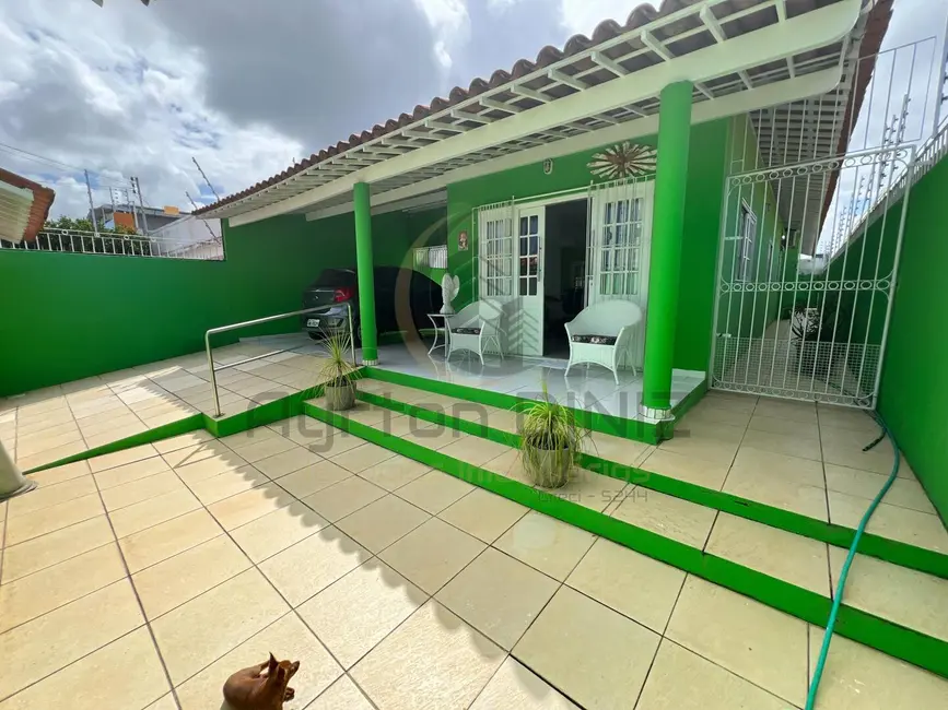 Foto 1 de Casa com 3 quartos à venda, 190m2 em Gruta de Lourdes, Maceio - AL