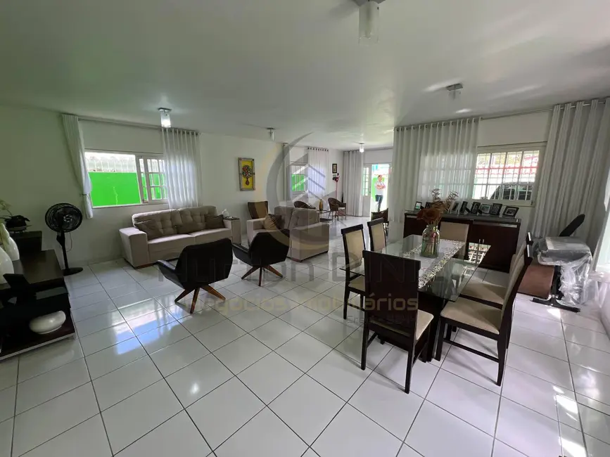 Foto 2 de Casa com 3 quartos à venda, 190m2 em Gruta de Lourdes, Maceio - AL