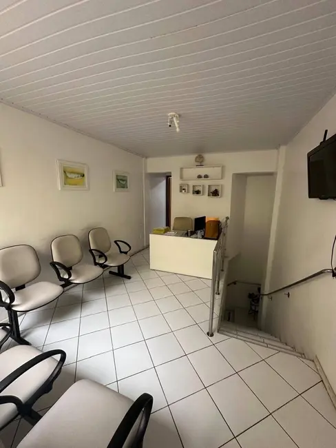 Casa com 6 quartos à venda, 190m2 em Centro, Maceio - AL - imagem 5 Foto 5 de Casa com 6 quartos à venda, 190m2 em Centro, Maceio - AL