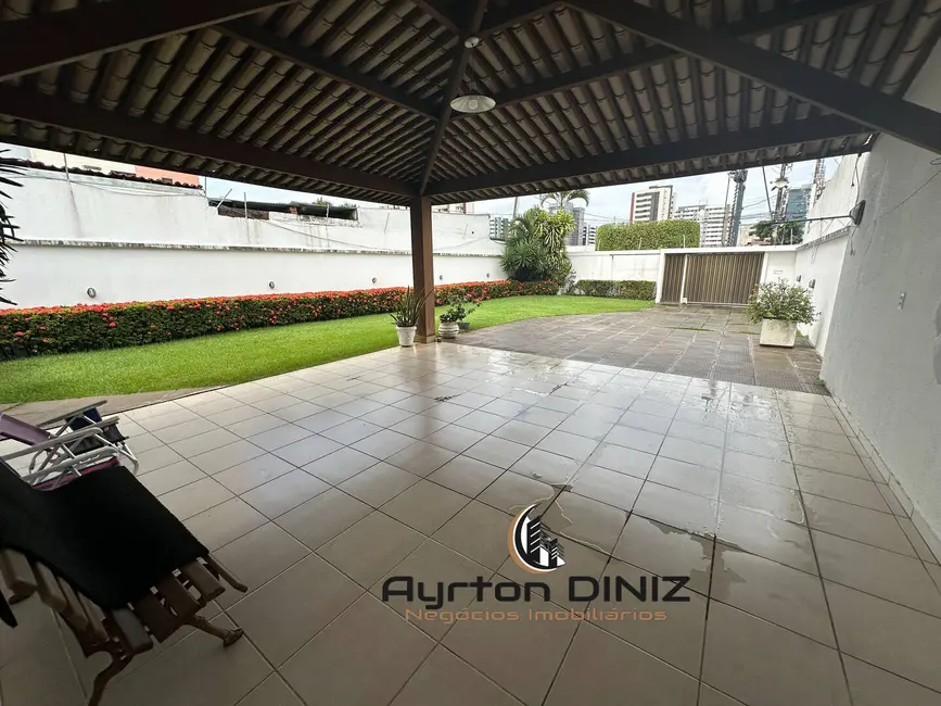 Foto 4 de Casa com 4 quartos à venda, 350m2 em Jatiúca, Maceio - AL