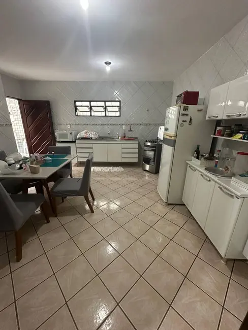 Foto 5 de Casa com 3 quartos à venda, 250m2 em Feitosa, Maceio - AL