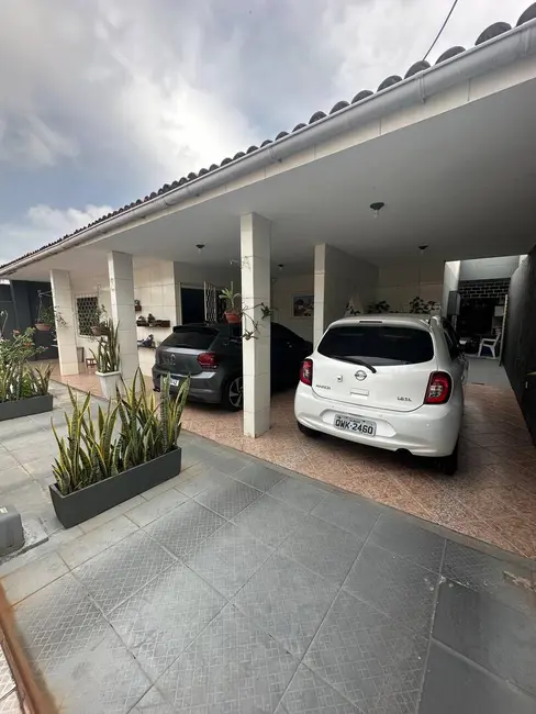 Foto 2 de Casa com 3 quartos à venda, 250m2 em Feitosa, Maceio - AL