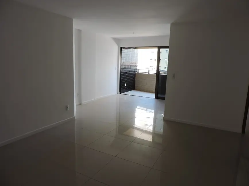 Apartamento com 3 quartos à venda, 106m2 em Ponta Verde, Maceio - AL - imagem 4 Foto 4 de Apartamento com 3 quartos à venda, 106m2 em Ponta Verde, Maceio - AL