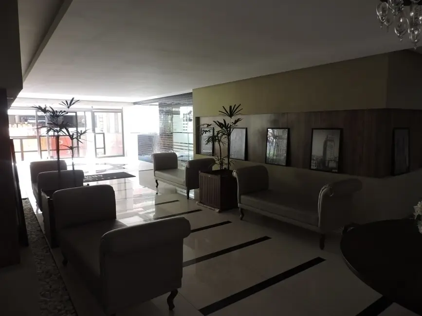 Apartamento com 3 quartos à venda, 106m2 em Ponta Verde, Maceio - AL - imagem 3 Foto 3 de Apartamento com 3 quartos à venda, 106m2 em Ponta Verde, Maceio - AL