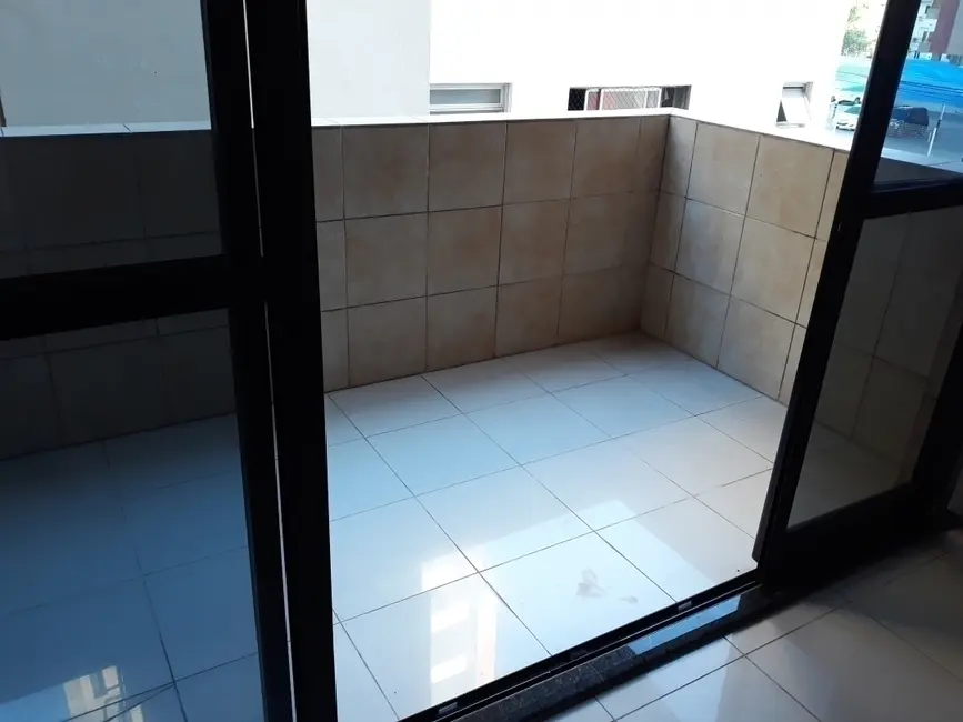 Apartamento com 3 quartos à venda, 134m2 em Ponta Verde, Maceio - AL - imagem 4 Foto 4 de Apartamento com 3 quartos à venda, 134m2 em Ponta Verde, Maceio - AL