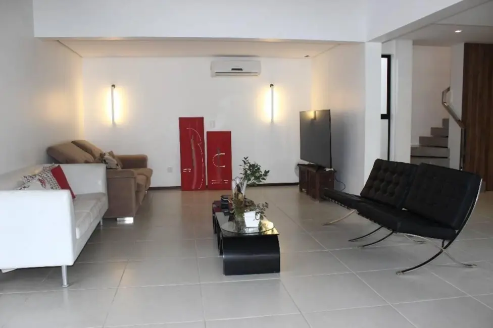 Casa com 3 quartos à venda, 320m2 em Garça Torta, Maceio - AL - imagem 5 Foto 5 de Casa com 3 quartos à venda, 320m2 em Garça Torta, Maceio - AL
