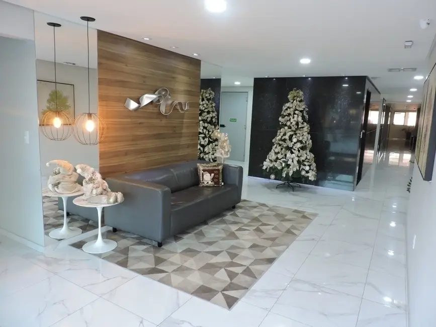 Foto 2 de Apartamento com 2 quartos à venda, 65m2 em Ponta Verde, Maceio - AL