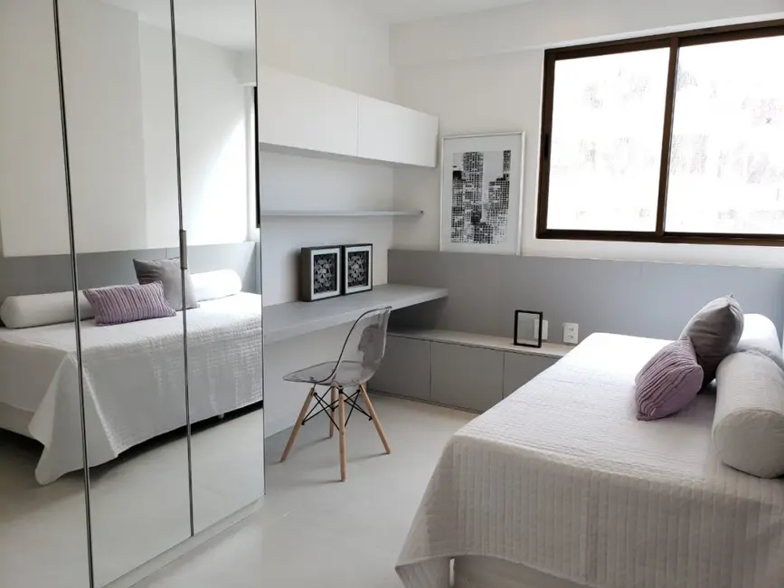 Apartamento com 3 quartos à venda, 83m2 em Ponta Verde, Maceio - AL - imagem 4 Foto 4 de Apartamento com 3 quartos à venda, 83m2 em Ponta Verde, Maceio - AL