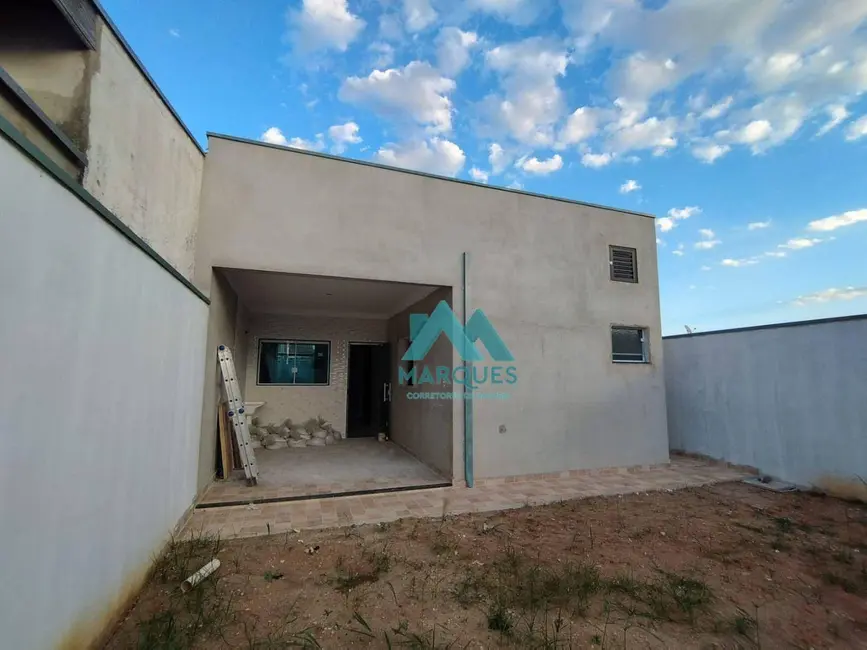 Foto 1 de Casa com 3 quartos à venda, 250m2 em Residencial Esperança, Cacapava - SP