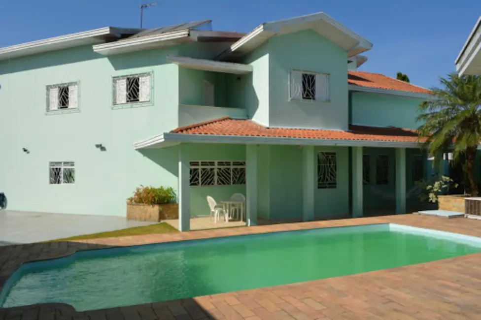 Foto 1 de Sobrado com 3 quartos à venda, 780m2 em Vila Resende, Cacapava - SP
