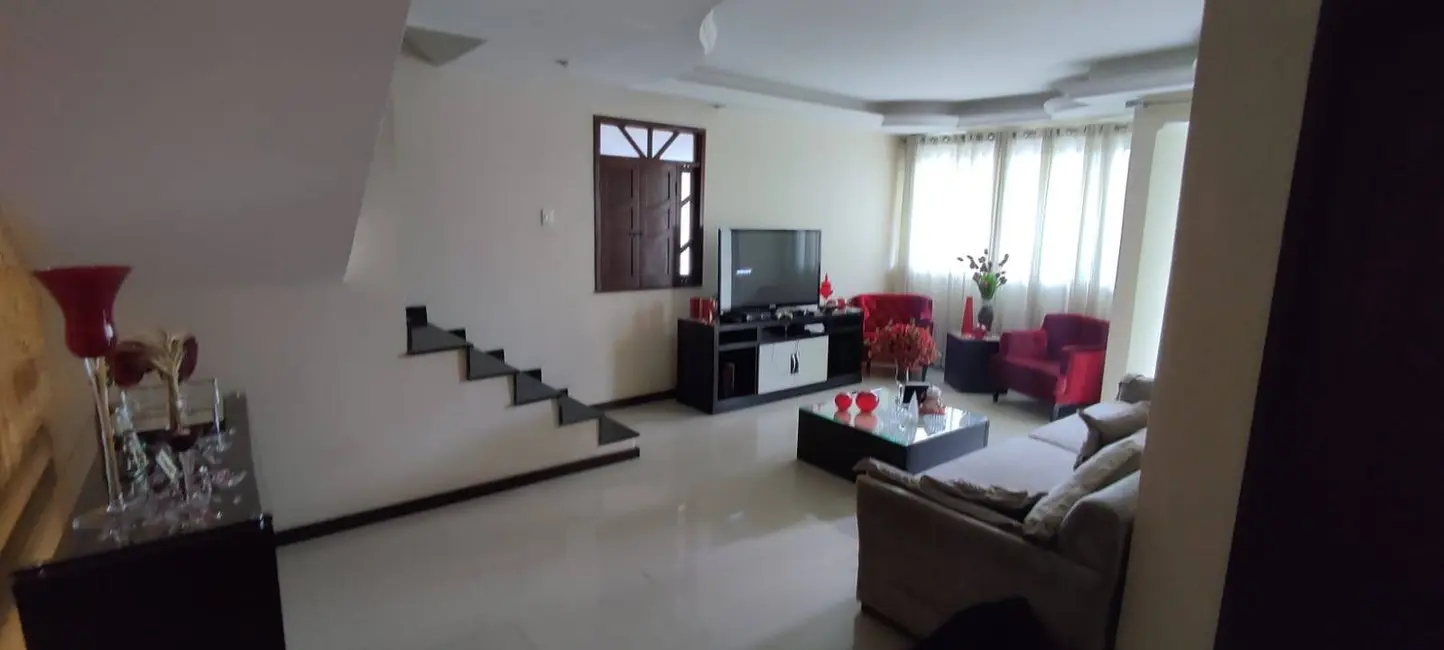 Foto 3 de Casa com 4 quartos à venda, 300m2 em Jardim Cruzeiro, Feira De Santana - BA