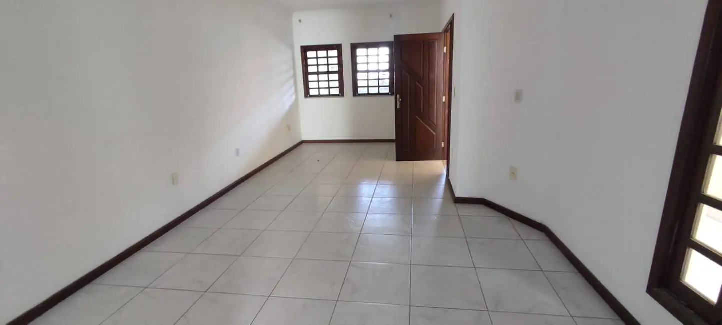Foto 2 de Casa com 3 quartos à venda em Jardim Cruzeiro, Feira De Santana - BA