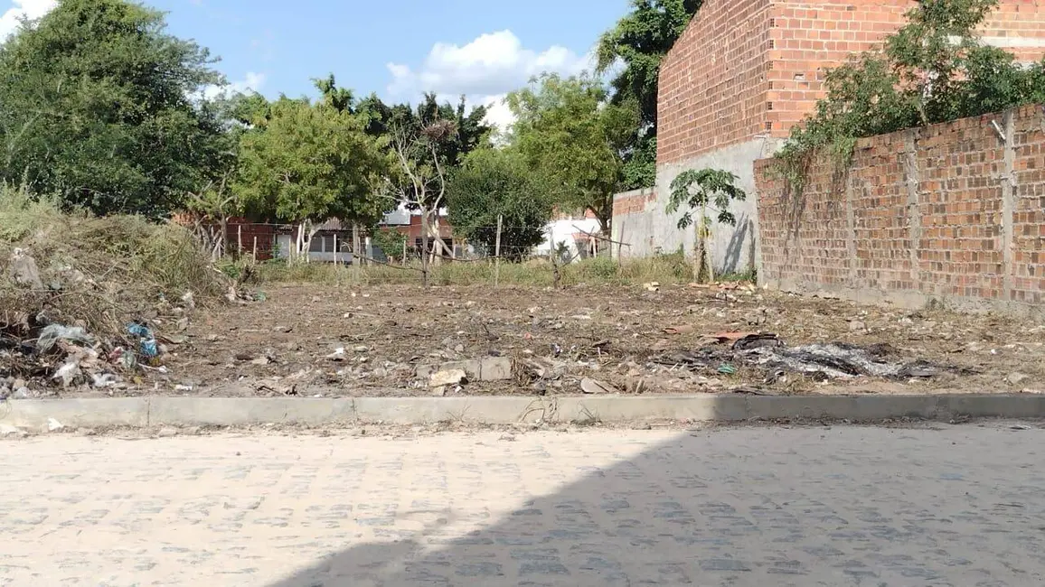 Foto 1 de Terreno / Lote à venda, 195m2 em Papagaio, Feira De Santana - BA