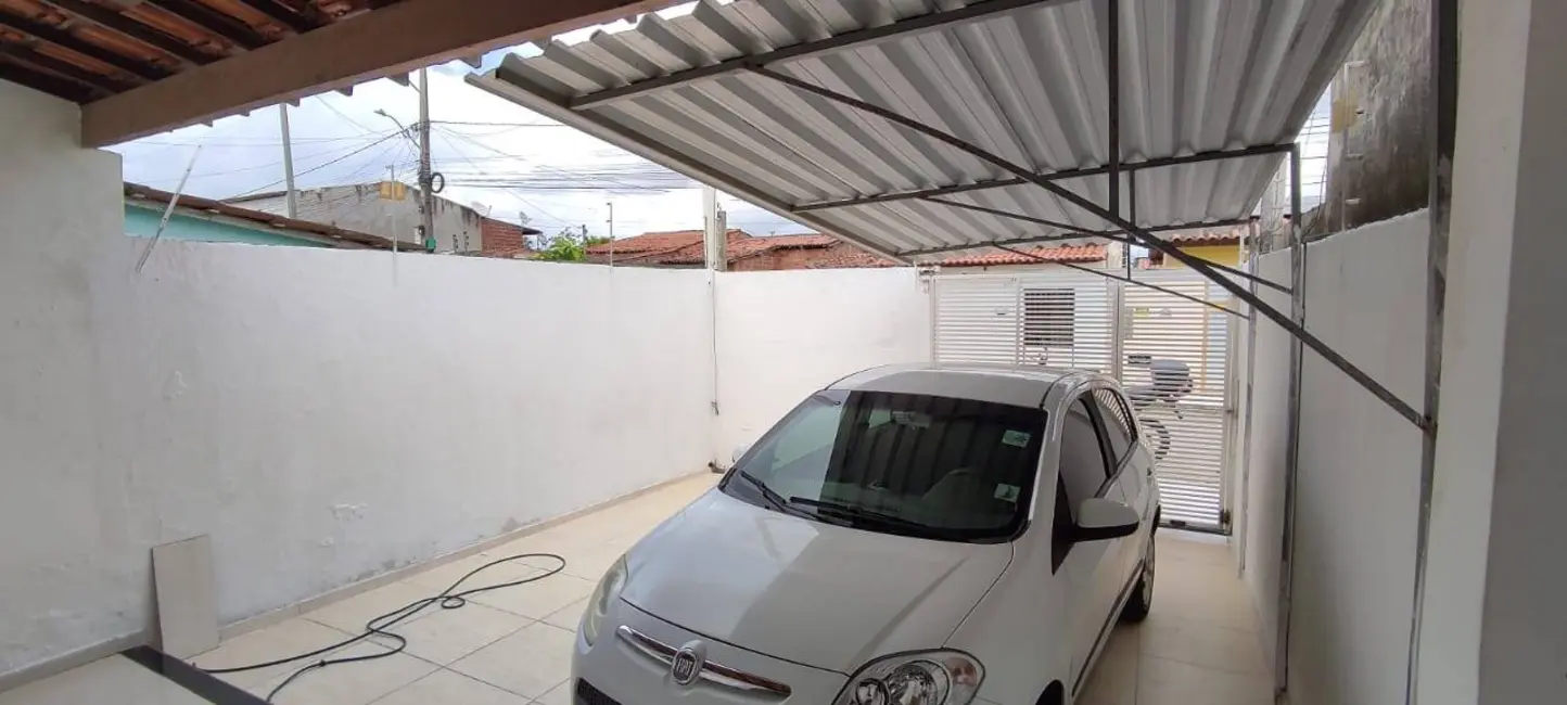Foto 2 de Casa com 2 quartos à venda, 140m2 em Papagaio, Feira De Santana - BA