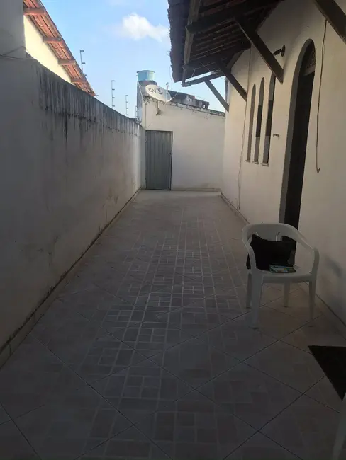 Foto 4 de Casa com 4 quartos à venda, 230m2 em Queimadinha, Feira De Santana - BA