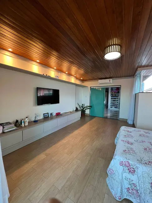 Foto 8 de Casa com 3 quartos à venda, 175m2 em Santa Mônica, Feira De Santana - BA