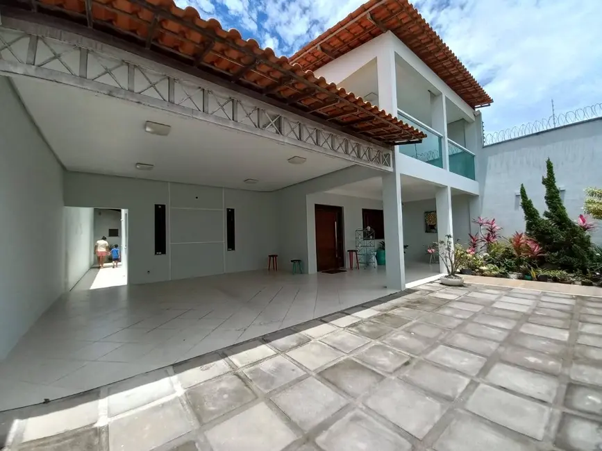 Foto 1 de Casa com 4 quartos à venda, 375m2 em Jardim Acácia, Feira De Santana - BA
