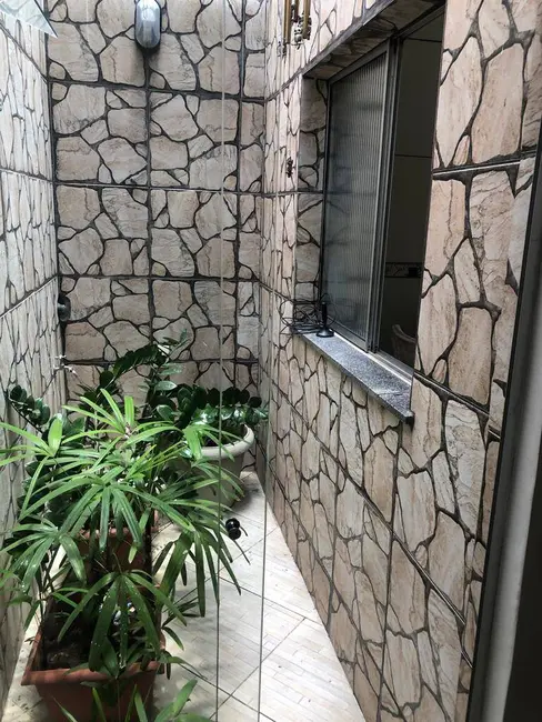 Casa com 3 quartos à venda, 200m2 em Papagaio, Feira De Santana - BA - imagem 9 Foto 9 de Casa com 3 quartos à venda, 200m2 em Papagaio, Feira De Santana - BA