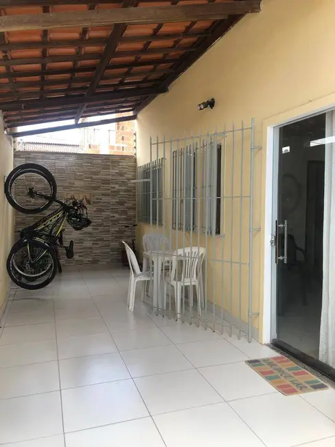 Casa com 3 quartos à venda, 200m2 em Papagaio, Feira De Santana - BA - imagem 3 Foto 3 de Casa com 3 quartos à venda, 200m2 em Papagaio, Feira De Santana - BA
