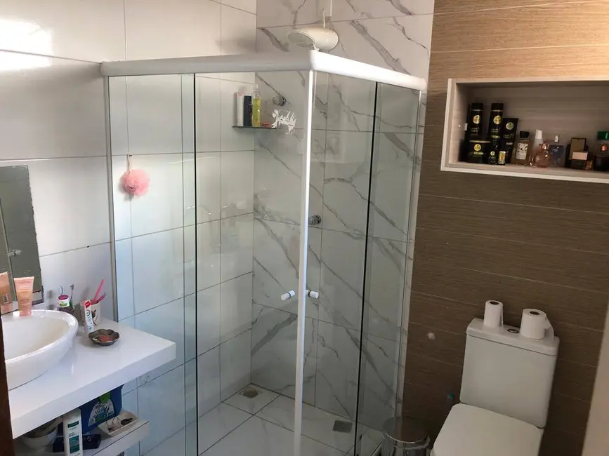 Casa com 4 quartos à venda, 180m2 em Mangabeira, Feira De Santana - BA - imagem 5 Foto 5 de Casa com 4 quartos à venda, 180m2 em Mangabeira, Feira De Santana - BA