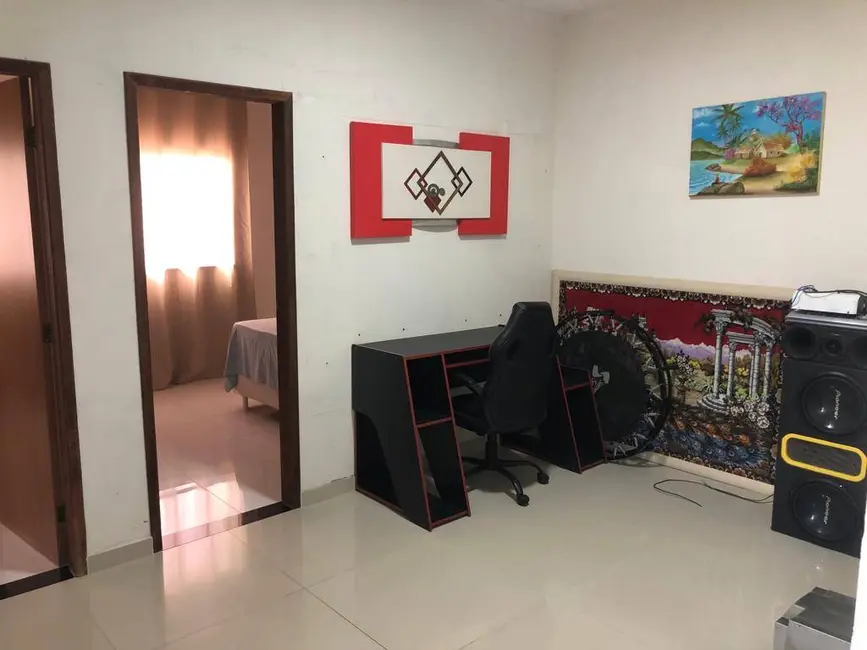 Casa com 4 quartos à venda, 180m2 em Mangabeira, Feira De Santana - BA - imagem 8 Foto 8 de Casa com 4 quartos à venda, 180m2 em Mangabeira, Feira De Santana - BA