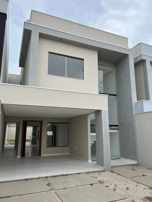 Foto 1 de Casa com 3 quartos à venda, 220m2 em Sim, Feira De Santana - BA