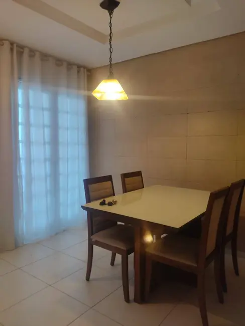 Casa com 4 quartos à venda e para alugar, 210m2 em Brasília, Feira De Santana - BA - imagem 6 Foto 6 de Casa com 4 quartos à venda e para alugar, 210m2 em Brasília, Feira De Santana - BA