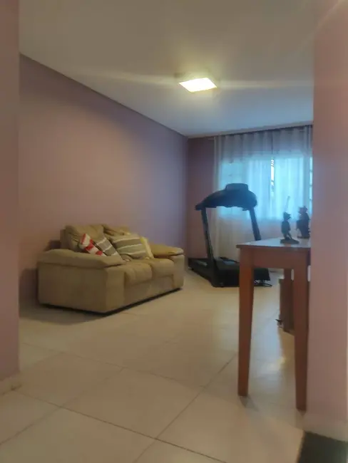 Casa com 4 quartos à venda e para alugar, 210m2 em Brasília, Feira De Santana - BA - imagem 3 Foto 3 de Casa com 4 quartos à venda e para alugar, 210m2 em Brasília, Feira De Santana - BA