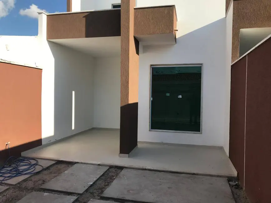 Foto 1 de Casa com 3 quartos à venda, 150m2 em Brasília, Feira De Santana - BA