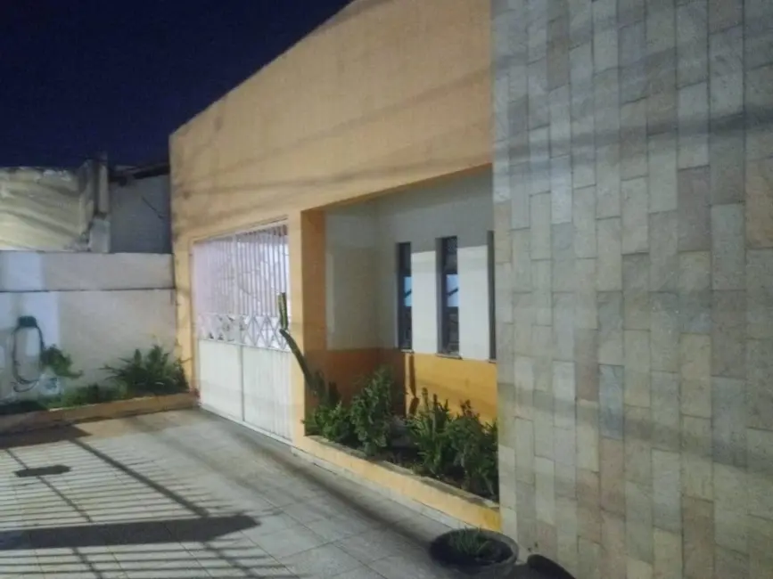 Foto 5 de Casa com 3 quartos à venda, 220m2 em Santa Mônica, Feira De Santana - BA