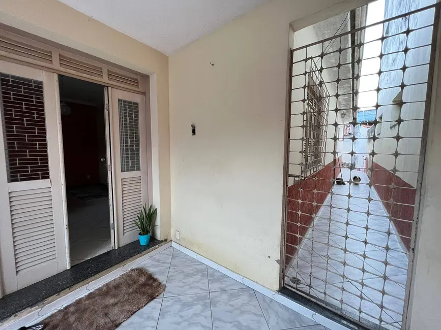 Foto 3 de Casa com 5 quartos à venda, 200m2 em Ponto Central, Feira De Santana - BA