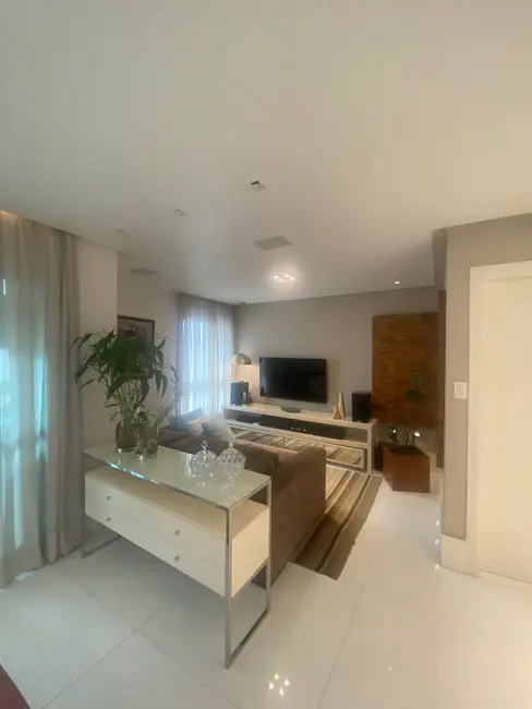 Apartamento com 3 quartos à venda, 175m2 em Santa Mônica, Feira De Santana - BA - imagem 3 Foto 3 de Apartamento com 3 quartos à venda, 175m2 em Santa Mônica, Feira De Santana - BA