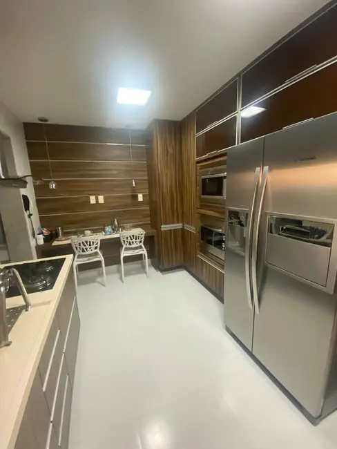 Apartamento com 3 quartos à venda, 175m2 em Santa Mônica, Feira De Santana - BA - imagem 6 Foto 6 de Apartamento com 3 quartos à venda, 175m2 em Santa Mônica, Feira De Santana - BA