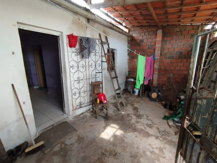 Foto 2 de Casa com 2 quartos à venda, 50m2 em Santa Mônica, Feira De Santana - BA