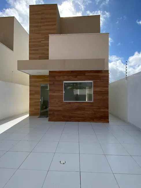 Foto 1 de Casa com 3 quartos à venda, 150m2 em Mangabeira, Feira De Santana - BA
