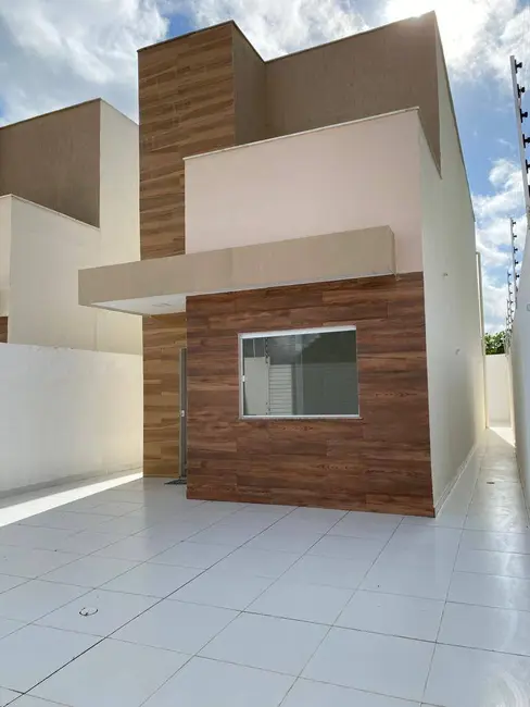 Foto 2 de Casa com 3 quartos à venda, 150m2 em Mangabeira, Feira De Santana - BA