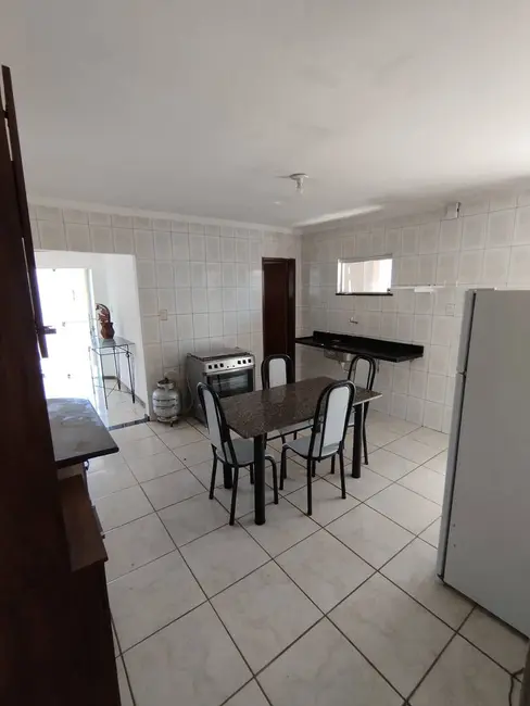 Casa com 3 quartos para alugar em Sim, Feira De Santana - BA - imagem 5 Foto 5 de Casa com 3 quartos para alugar em Sim, Feira De Santana - BA