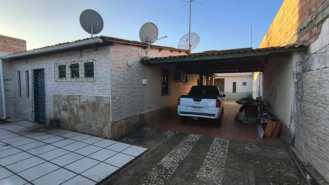 Foto 4 de Casa com 6 quartos à venda, 264m2 em Parque Ipê, Feira De Santana - BA