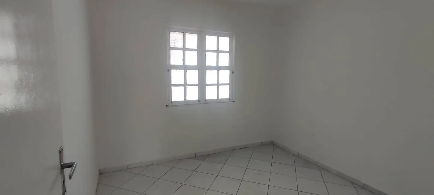 Foto 9 de Casa de Condomínio com 3 quartos à venda em Capuchinhos, Feira De Santana - BA