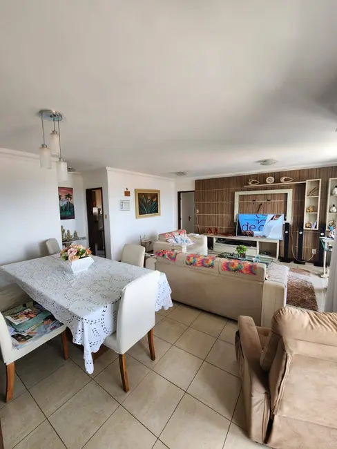 Foto 2 de Apartamento com 5 quartos à venda em Capuchinhos, Feira De Santana - BA
