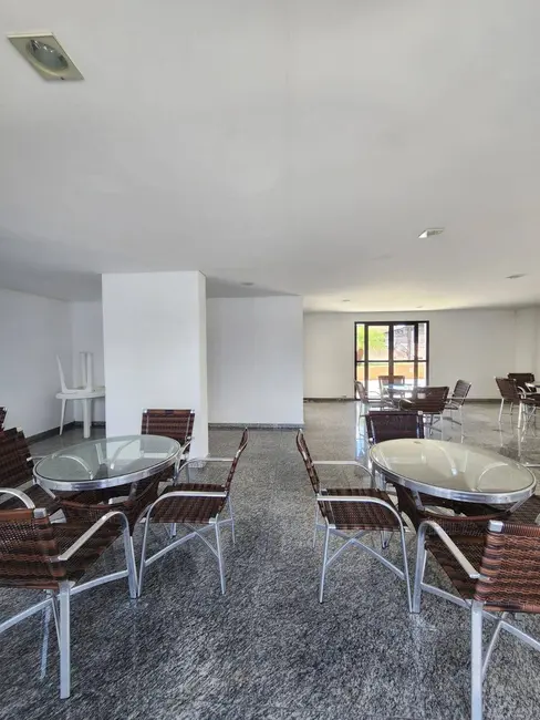 Apartamento com 5 quartos à venda em Capuchinhos, Feira De Santana - BA - imagem 9 Foto 9 de Apartamento com 5 quartos à venda em Capuchinhos, Feira De Santana - BA