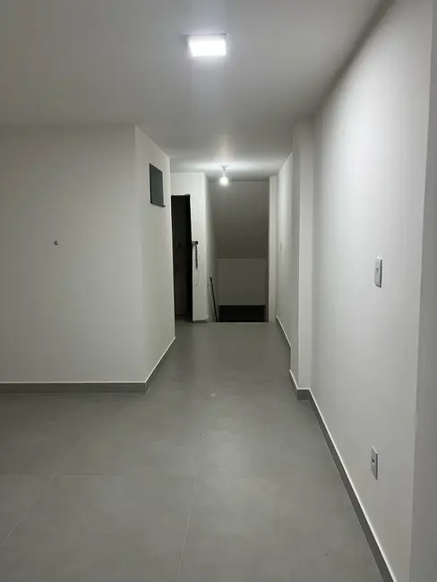 Sala Comercial para alugar, 38m2 em Santa Mônica, Feira De Santana - BA - imagem 3 Foto 3 de Sala Comercial para alugar, 38m2 em Santa Mônica, Feira De Santana - BA