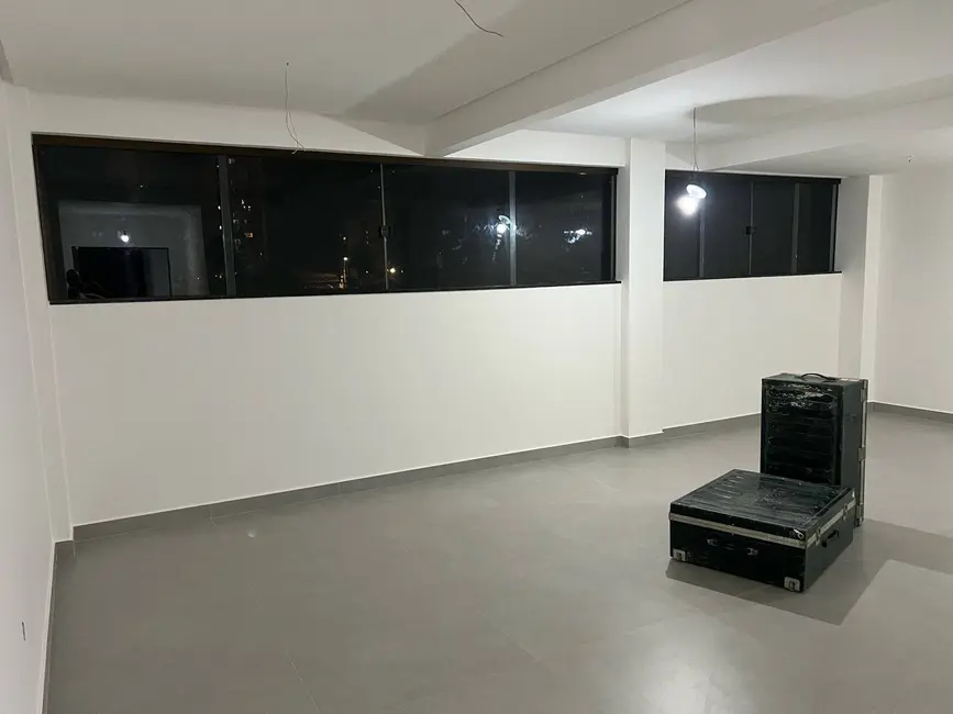 Sala Comercial para alugar, 38m2 em Santa Mônica, Feira De Santana - BA - imagem 5 Foto 5 de Sala Comercial para alugar, 38m2 em Santa Mônica, Feira De Santana - BA