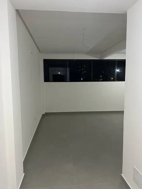 Sala Comercial para alugar, 38m2 em Santa Mônica, Feira De Santana - BA - imagem 8 Foto 8 de Sala Comercial para alugar, 38m2 em Santa Mônica, Feira De Santana - BA