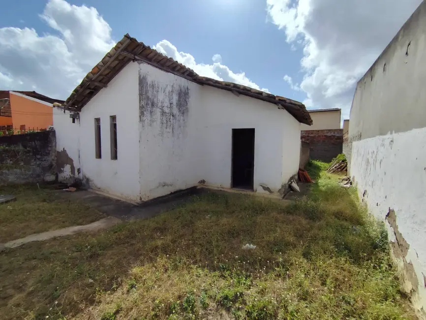 Foto 1 de Casa com 1 quarto à venda em Cidade Nova, Feira De Santana - BA